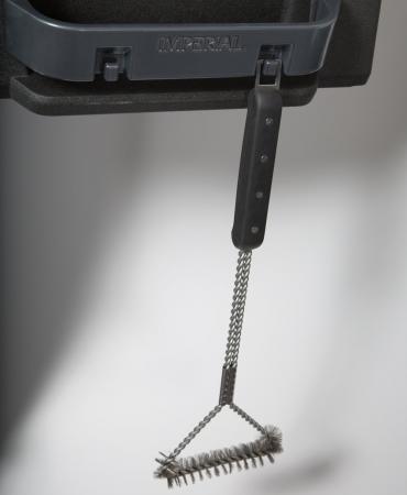 mit Aufhängehalterung