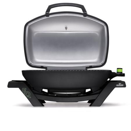 Hoher Deckel aus Aluguss, perfekt für das Grillen großer Braten