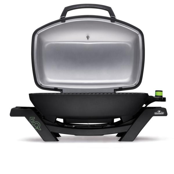 Hoher Deckel aus Aluguss, perfekt für das Grillen großer Braten